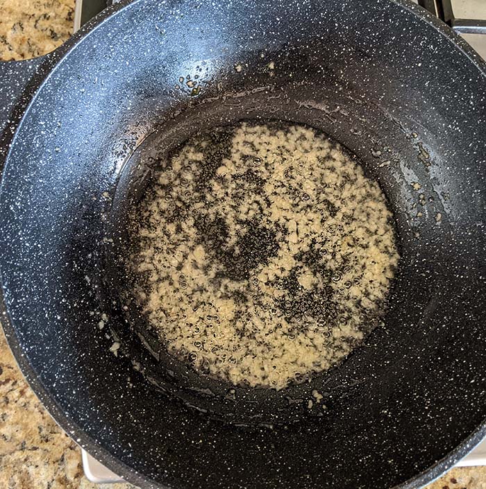 Cook ginger-garlic